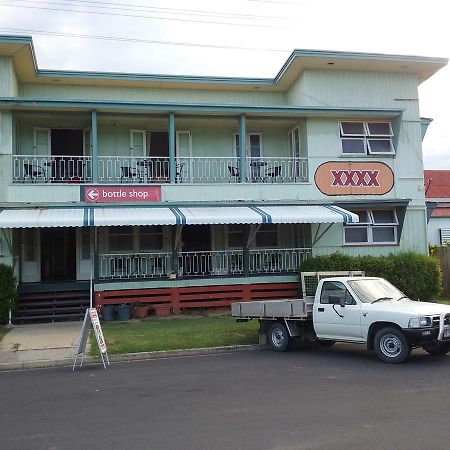 The Fitzroy Hotel Рокхемптън Екстериор снимка